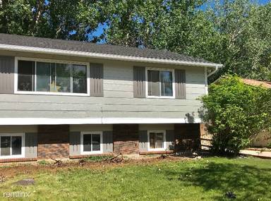 Main picture of 2906 Adobe Dr