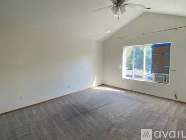 Main picture of 6002 N Newark St