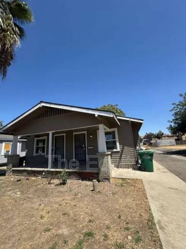 Main picture of 435 N Redington St