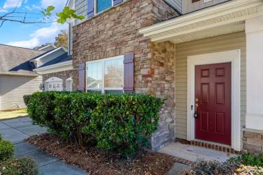 Main picture of 6012 Thorburn Way