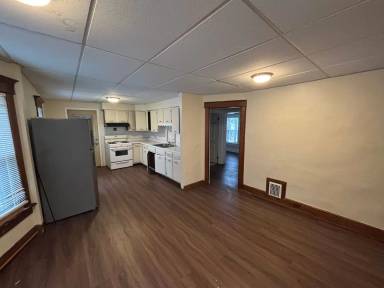 Main picture of 65 Schubert St