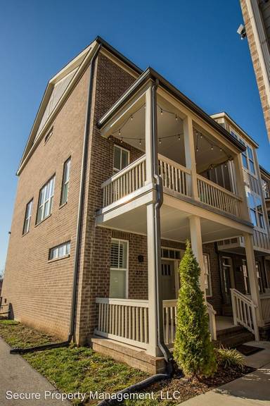 Main picture of 205 Porter Village Cir