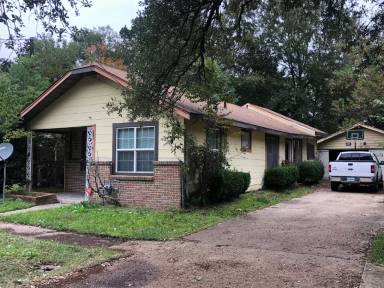 Main picture of 610 N 6th St