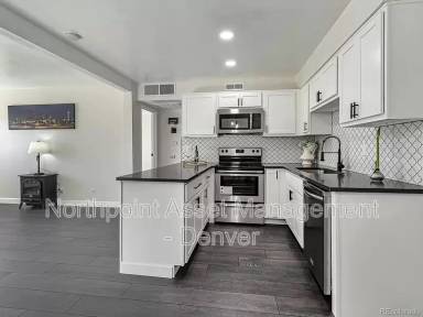 Main picture of 3613 S Sheridan Blvd