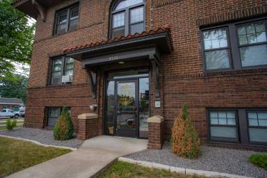 Main picture of 1335 Grand Ave