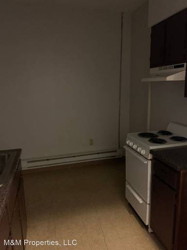 Main picture of 15-21 Salem St Apartments