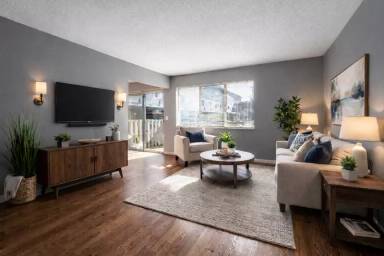 Main picture of 403 W 87th Pl
