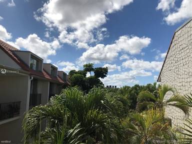 Main picture of Dadeland Grove