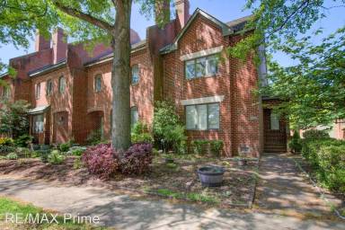 Main picture of 1221 Llewellyn Ave