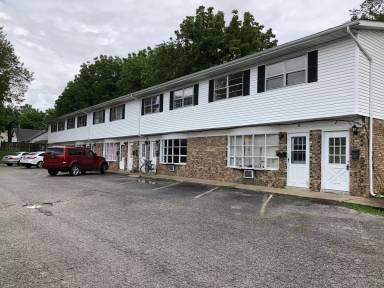 Main picture of 152 E Vienna St