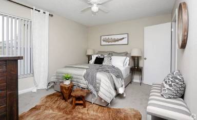 Main picture of 7325 Goldenpointe Blvd