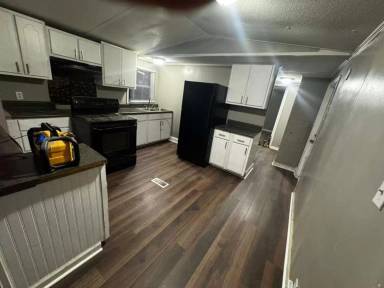 Main picture of 4893 Madison Dr