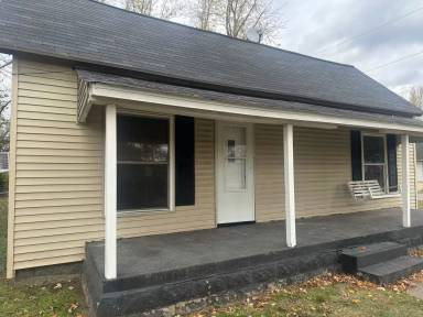 Main picture of 510 E Carter St