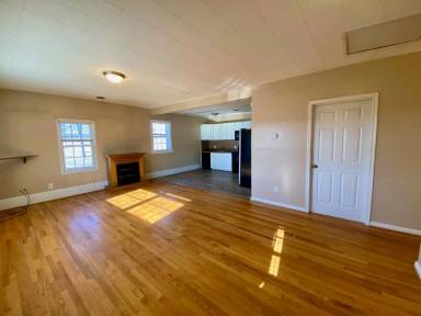 Main picture of 6260 Renan Rd