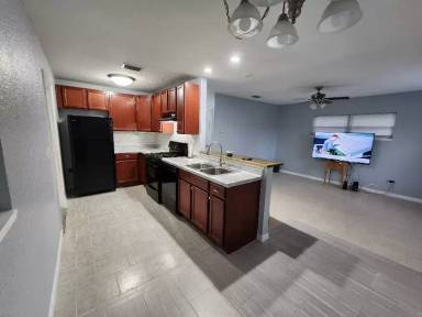 Main picture of 112 Kendra Ave