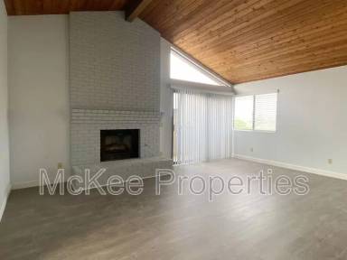 Main picture of 4534 W Point Loma Blvd