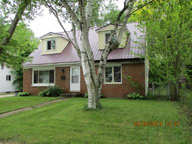 Main picture of 3414 Karen St