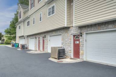 Main picture of 505 Green St