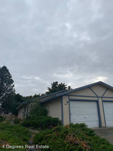 Main picture of 1014 E Crown Ave