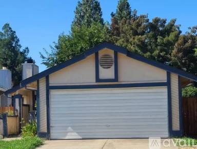 Main picture of 748 Meadowhawk Dr