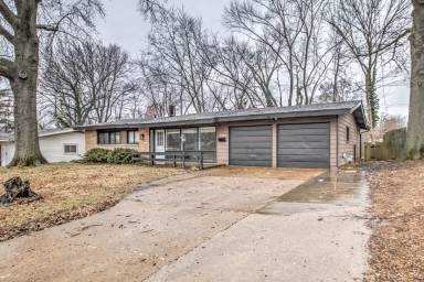 Main picture of 2325 Allen Dr