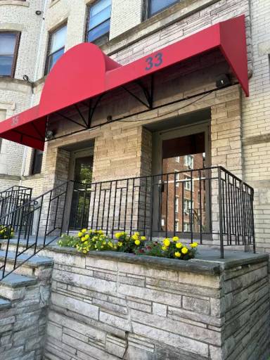 Main picture of 33 Saint Paul St
