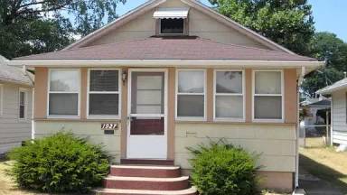 Main picture of 1915 S Taylor St
