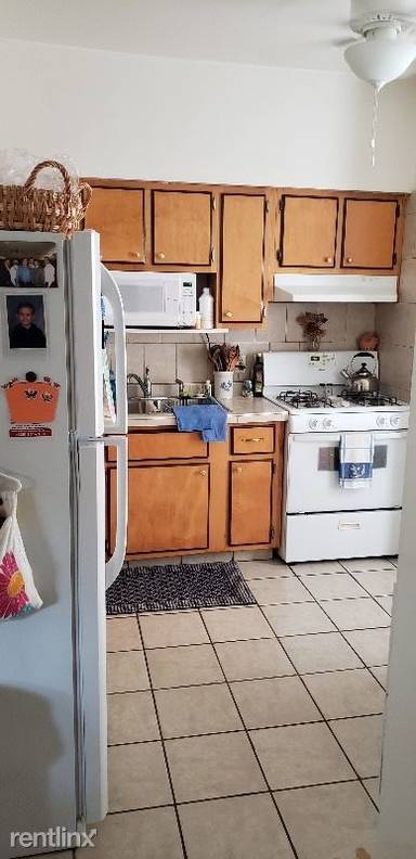 Main picture of 834 Pearl St