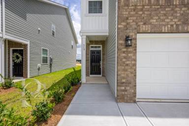 Main picture of 519 Marcus Way