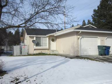 Main picture of 1909 E Park Ln