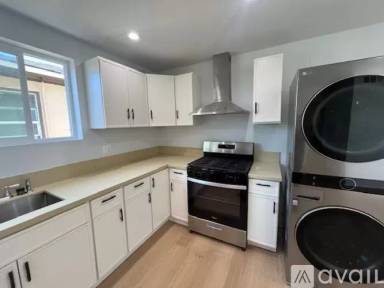 Main picture of 1758 Glendon Ave