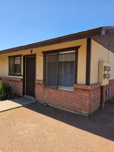Main picture of 627 E Knoll St
