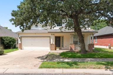 Main picture of 555 Westbury Ln
