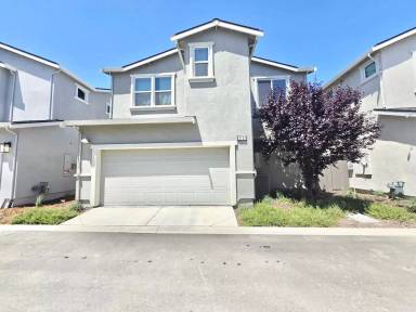 Main picture of 2137 Hunt St