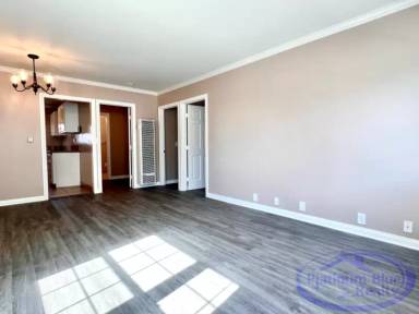 Main picture of 216 Avenue H