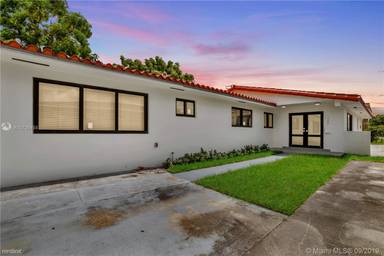Main picture of 3202 SW 24th Ter