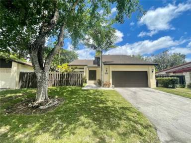 Main picture of 13449 SW 108th Street Cir S