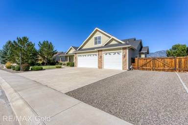 Main picture of 2910 La Cresta Cir