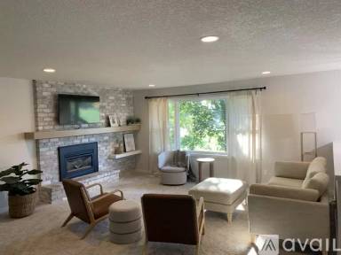 Main picture of 962 Bartelmy Ln N