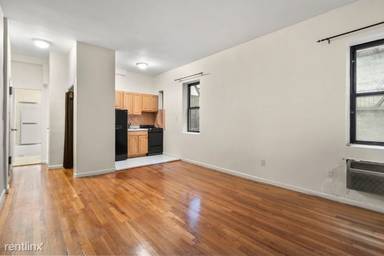 Main picture of 152 E 35th St