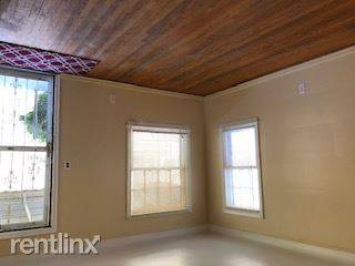 Main picture of 10759 McKinney St