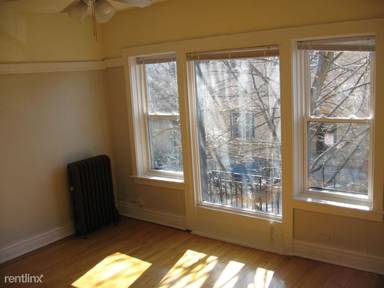 Main picture of 4237 N Lincoln Ave