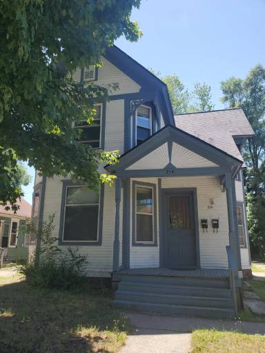 Main picture of 214 W 13th St