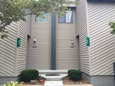 Main picture of 39 Lakeshore Ln
