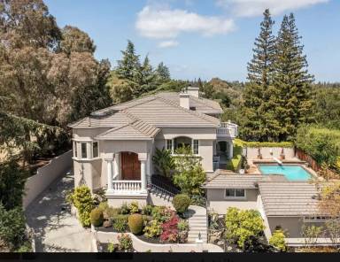Main picture of 545 Valley View Dr