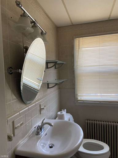 Main picture of 3229 Lawnview Ave