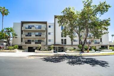 Main picture of 1536 N Serrano Ave