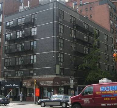 Main picture of 657 2nd Ave