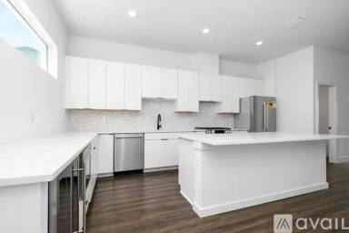 Main picture of 869 6th Ave S