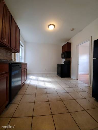 Main picture of 164 Clinton Ave